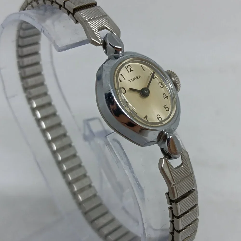 VINTAGE Timex 348 Manual Wind Women's 17mm Silver Tone Flex Band Watch